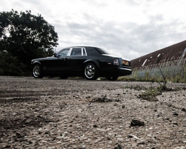 Modern Wedding Cars image 18